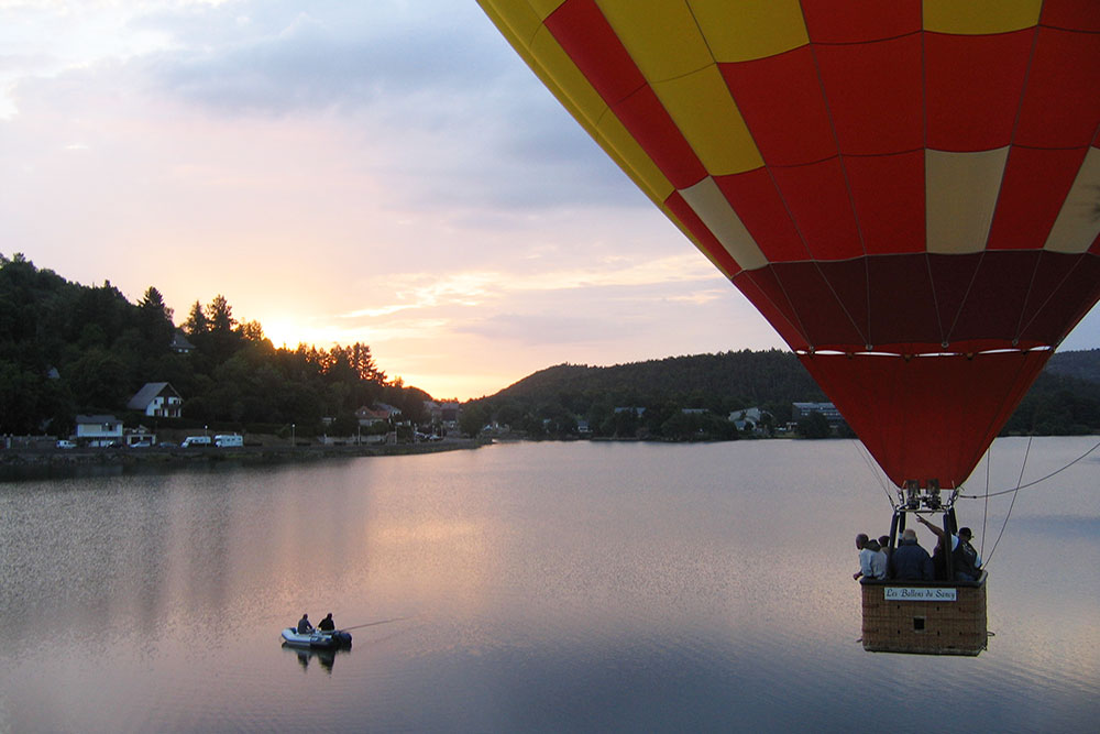 ballooning Lac Chambon